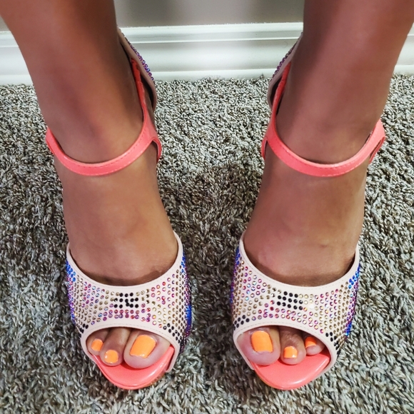 *New* Alba Multi Color Rhinestone Platform - Picture 3 of 11